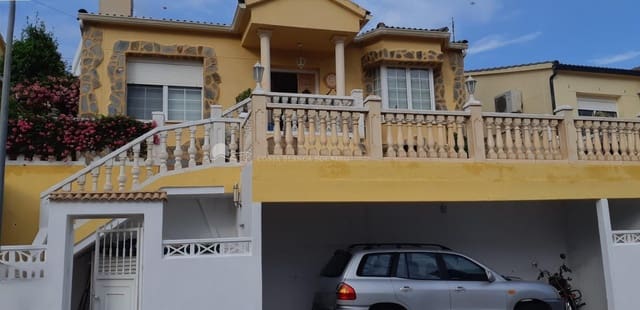 Chalet de 3 habitaciones en La Nucia en venta con garaje - 355.000 € (Ref: 9582863)