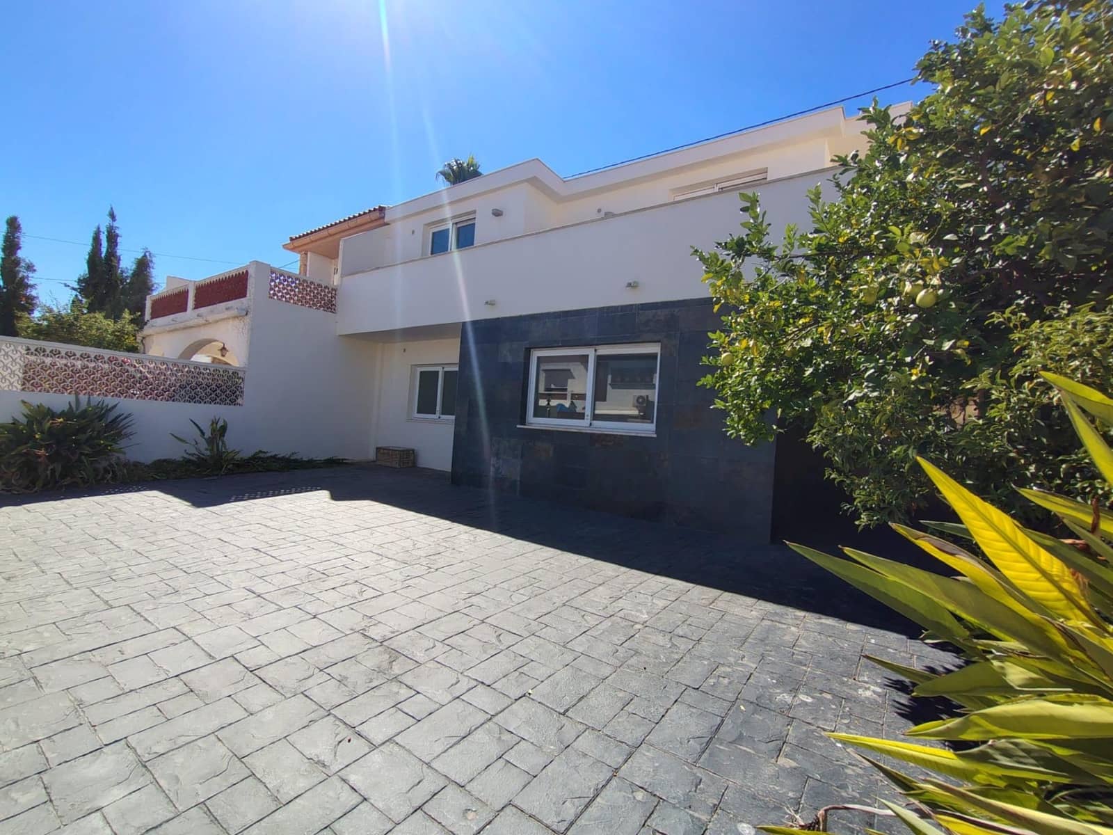 4 slaapkamer Villa te koop in Albir met zwembad garage - € 900.000 (Ref: 9582864)