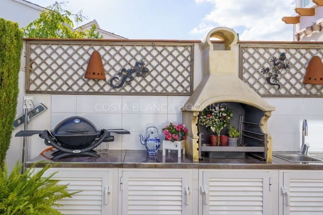 3 chambre Bungalow à vendre à Alfaz del Pi / L'Alfàs del Pi - 375 000 € (Ref: 9582867)