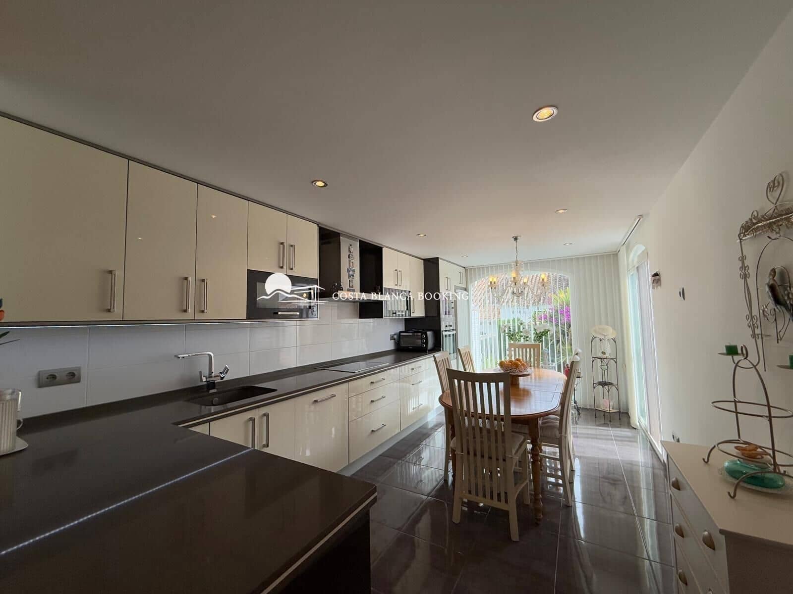 3 soveværelse Bungalow til salg i Alfaz del Pi / L'Alfas del Pi med swimmingpool garage - € 375.000 (Ref: 9582867)
