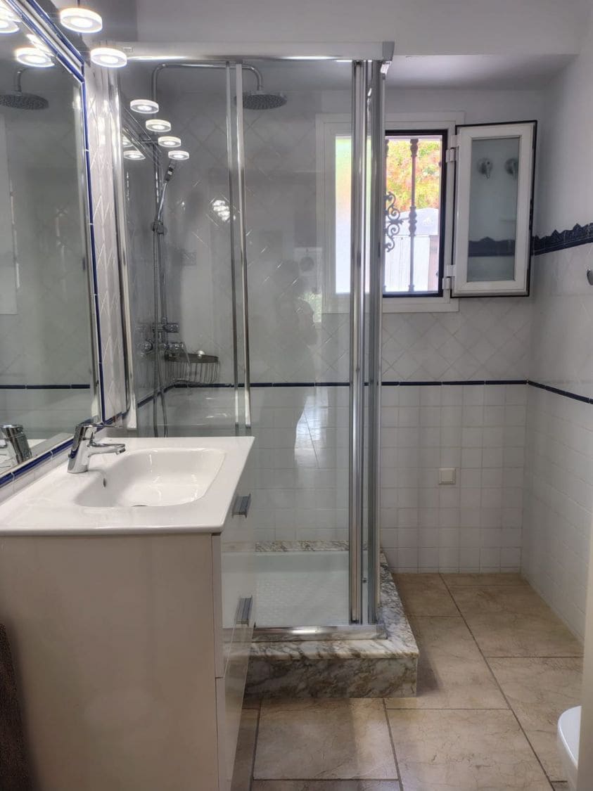 9 Zimmer Villa zu verkaufen in Alfaz del Pi / L'Alfas del Pi - 1.075.000 € (Ref: 9582871)