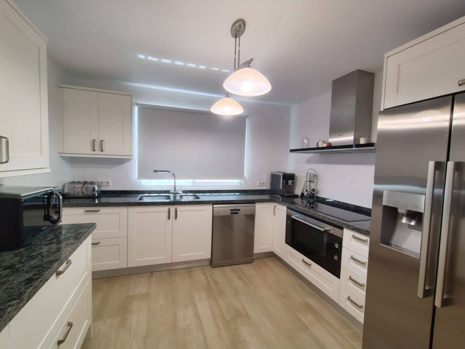 9 Zimmer Villa zu verkaufen in Alfaz del Pi / L'Alfas del Pi - 1.075.000 € (Ref: 9582871)