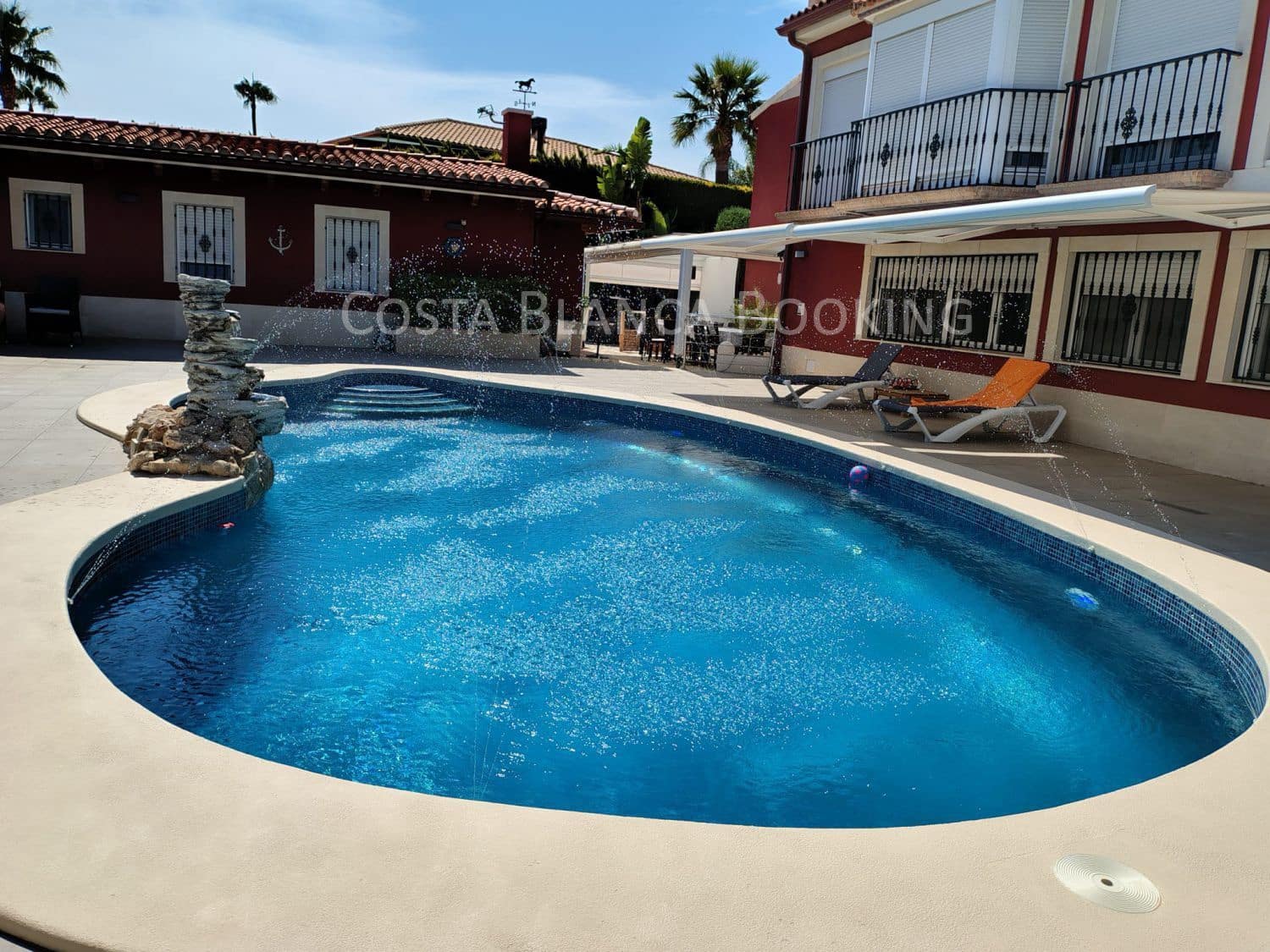 9 Zimmer Villa zu verkaufen in Alfaz del Pi / L'Alfas del Pi - 1.075.000 € (Ref: 9582871)
