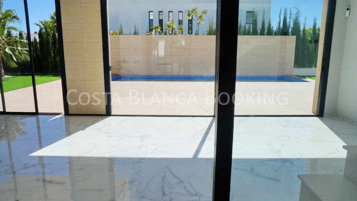 5 slaapkamer Villa te koop in Finestrat - € 1.150.000 (Ref: 9582873)