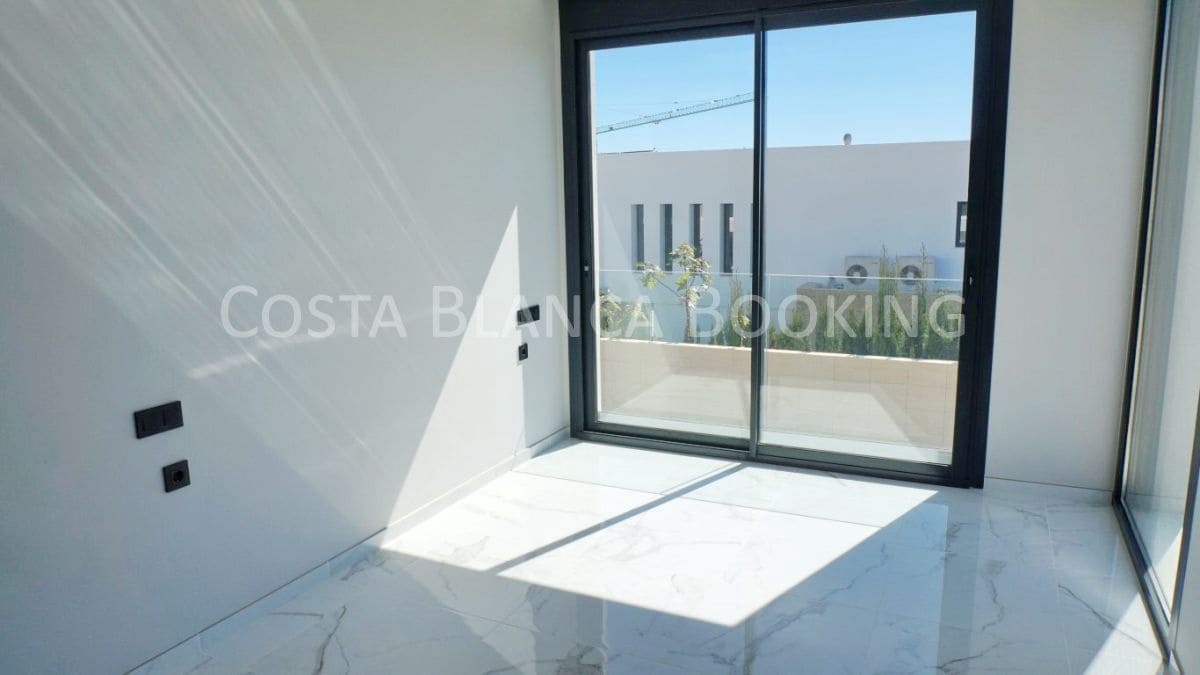 5 slaapkamer Villa te koop in Finestrat - € 1.150.000 (Ref: 9582873)