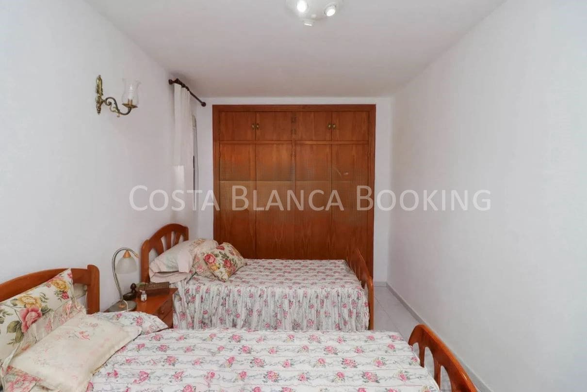 4 soveværelse Villa til salg i Alfaz del Pi / L'Alfas del Pi med garage - € 439.000 (Ref: 9582875)