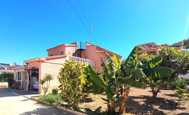 4 soveværelse Villa til salg i Alfaz del Pi / L'Alfàs del Pi med garage - € 439.000 (Ref: 9582875)