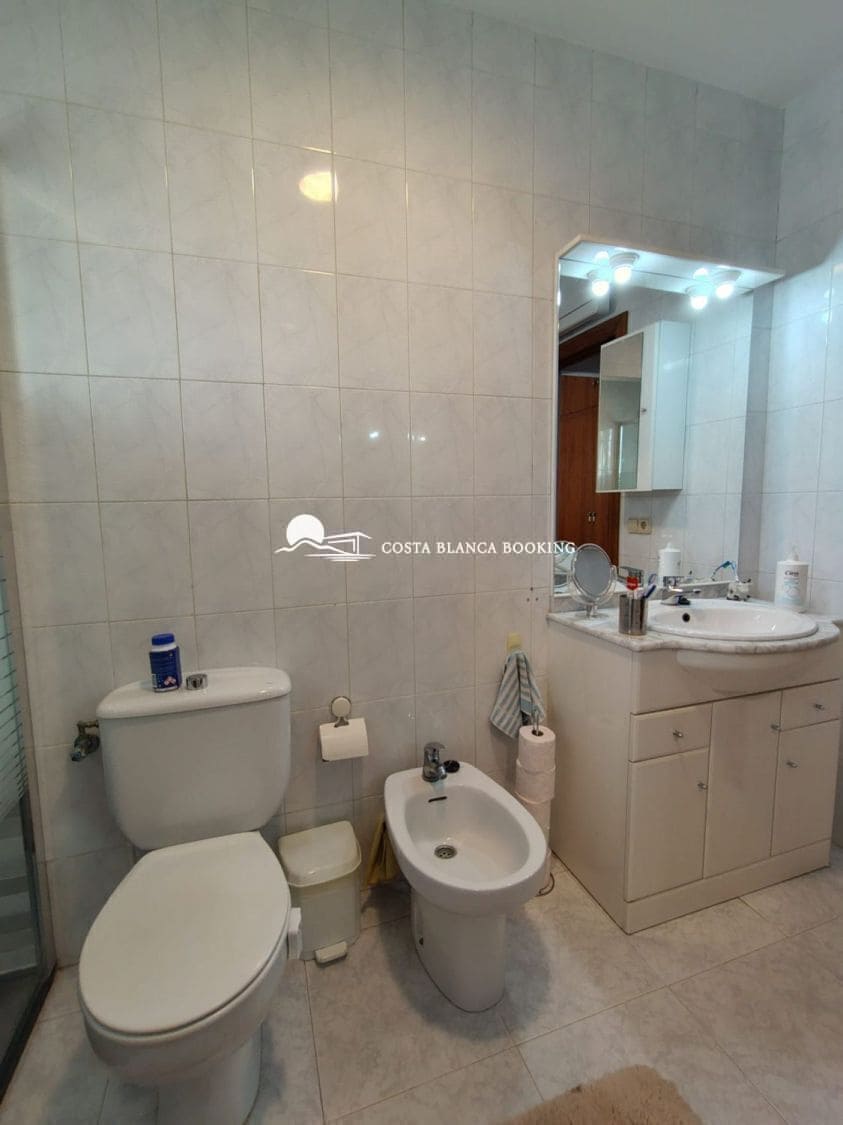 4 bedroom Villa for sale in Alfaz del Pi / L'Alfas del Pi with garage - € 439,000 (Ref: 9582875)