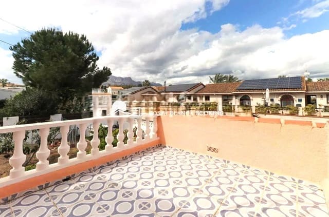 4 soverom Villa til salgs i Alfaz del Pi / L'Alfàs del Pi med garasje - € 439 000 (Ref: 9582875)