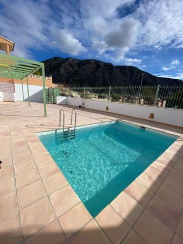 Chalet de 4 habitaciones en Orxeta en venta - 635.000 € (Ref: 9582878)