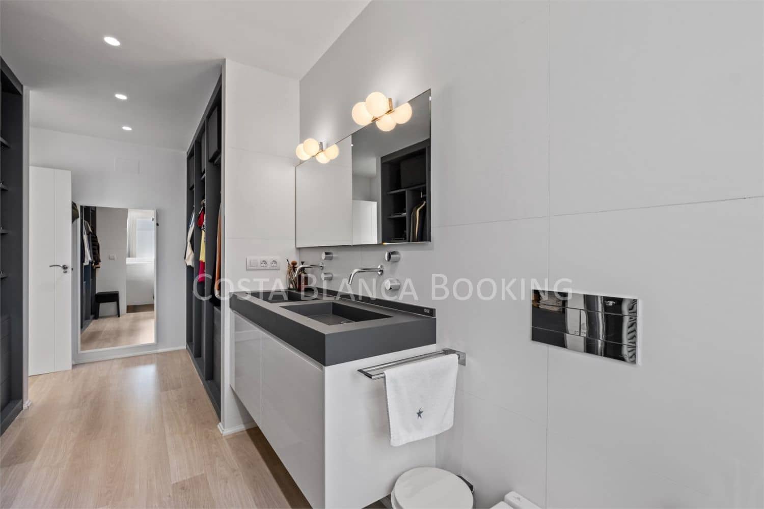 4 slaapkamer Villa te koop in Alfaz del Pi / L'Alfas del Pi met garage - € 585.000 (Ref: 9586363)