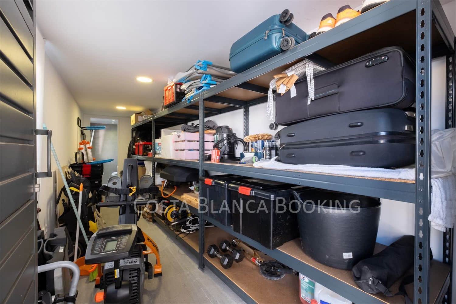 4 slaapkamer Villa te koop in Alfaz del Pi / L'Alfas del Pi met garage - € 585.000 (Ref: 9586363)