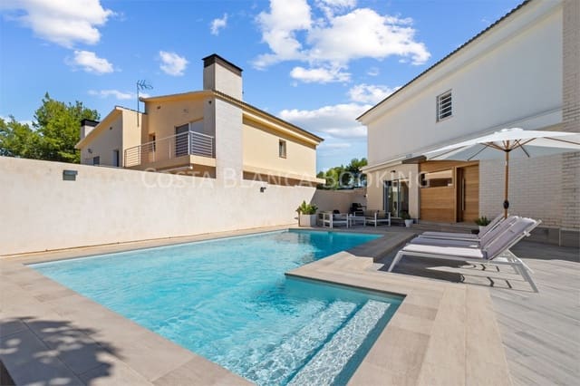 4 soveværelse Villa til salg i Alfaz del Pi / L'Alfàs del Pi med garage - € 585.000 (Ref: 9586363)