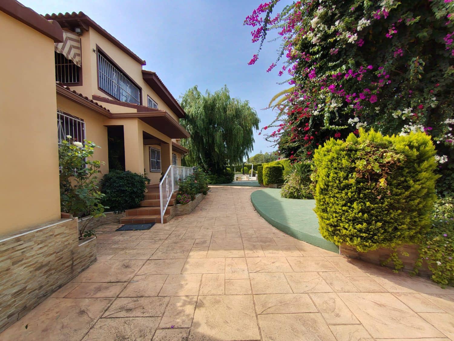 4 bedroom Villa for sale in Albir - € 1,590,000 (Ref: 9586364)