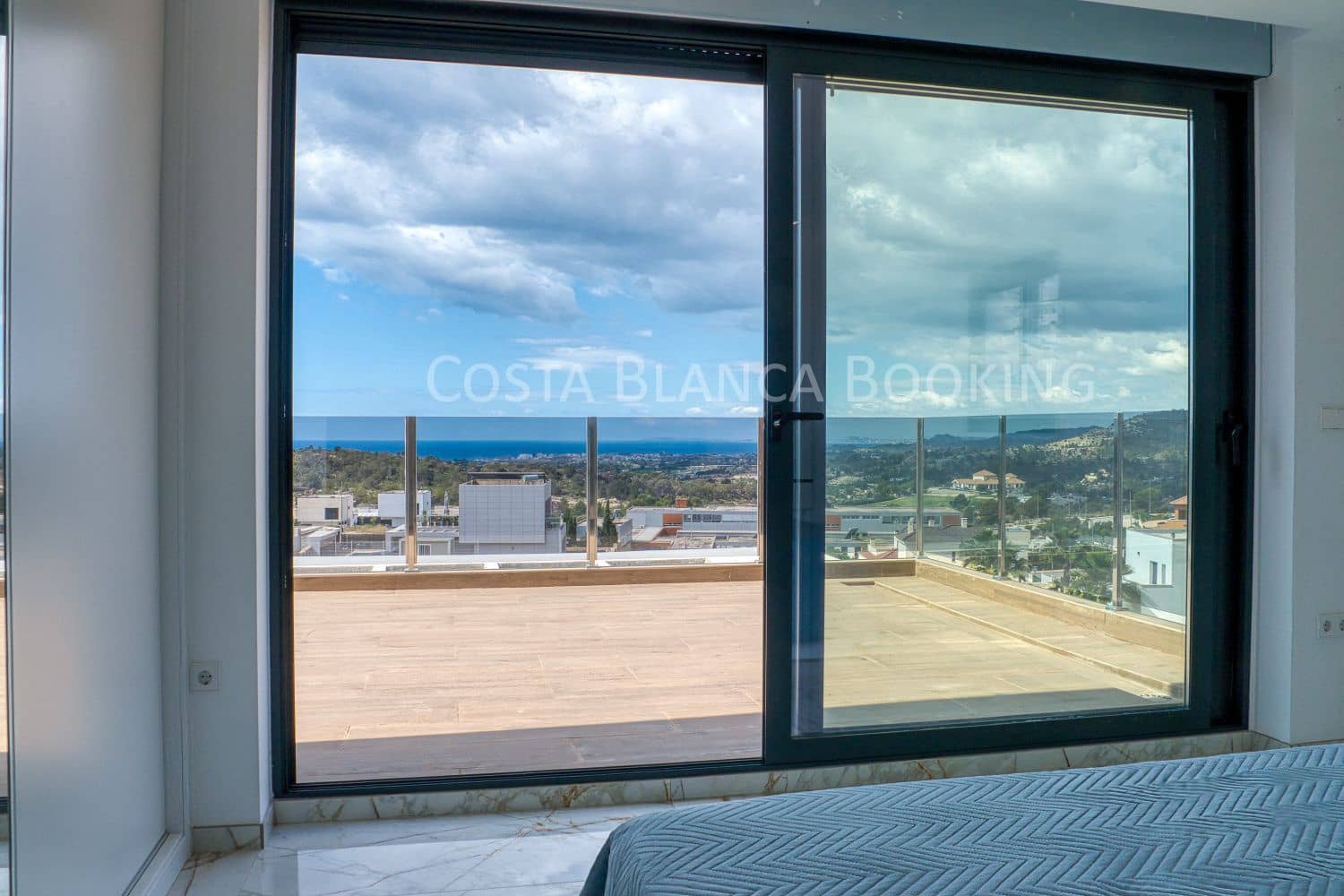 4 bedroom Villa for sale in Finestrat - € 920,000 (Ref: 9599476)