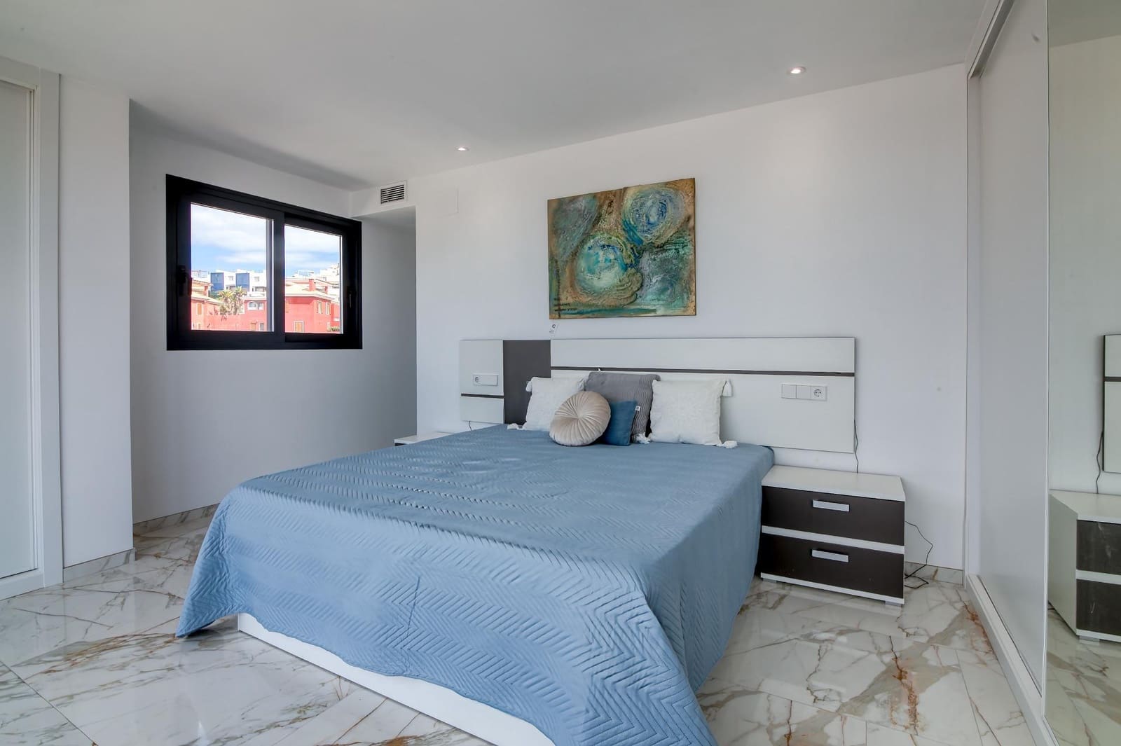4 bedroom Villa for sale in Finestrat with pool - € 920,000 (Ref: 9599476)