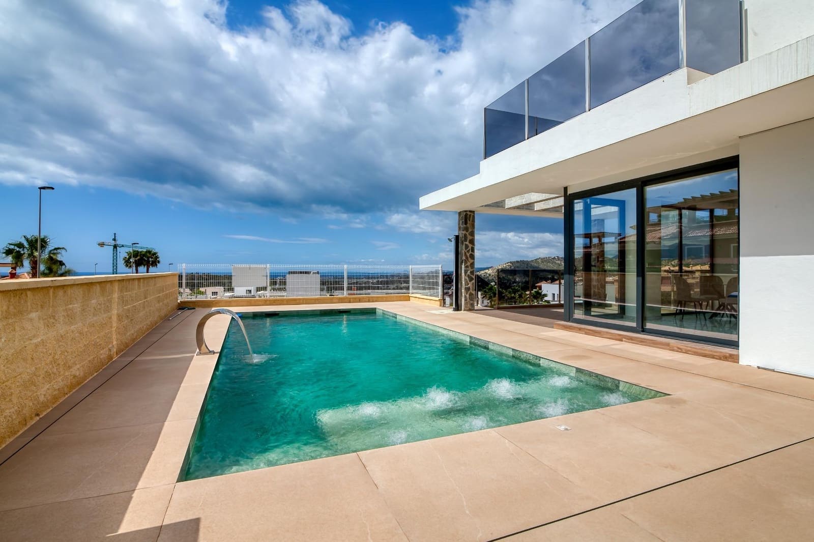 4 bedroom Villa for sale in Finestrat with pool - € 920,000 (Ref: 9599476)