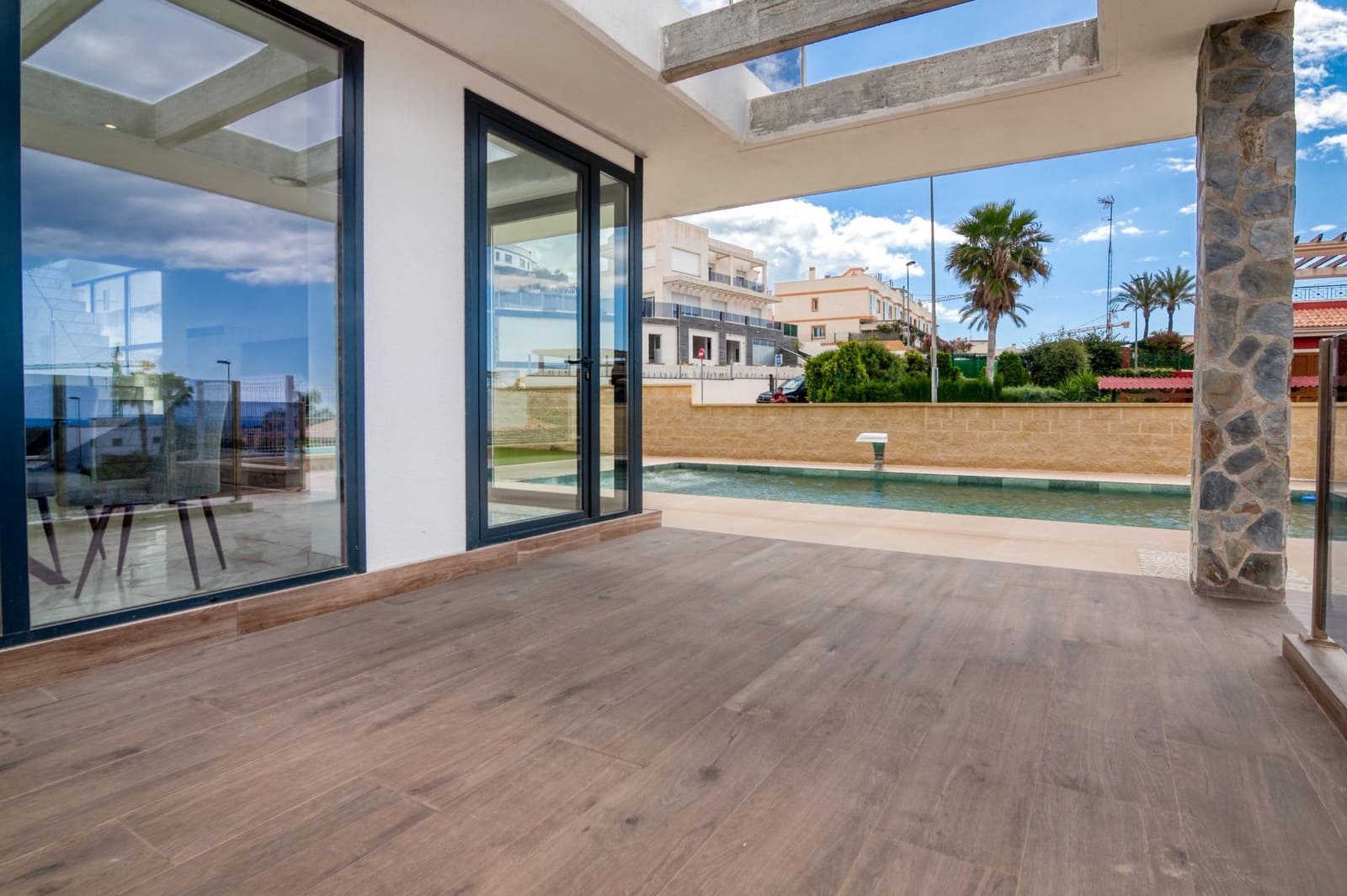 4 bedroom Villa for sale in Finestrat with pool - € 920,000 (Ref: 9599476)