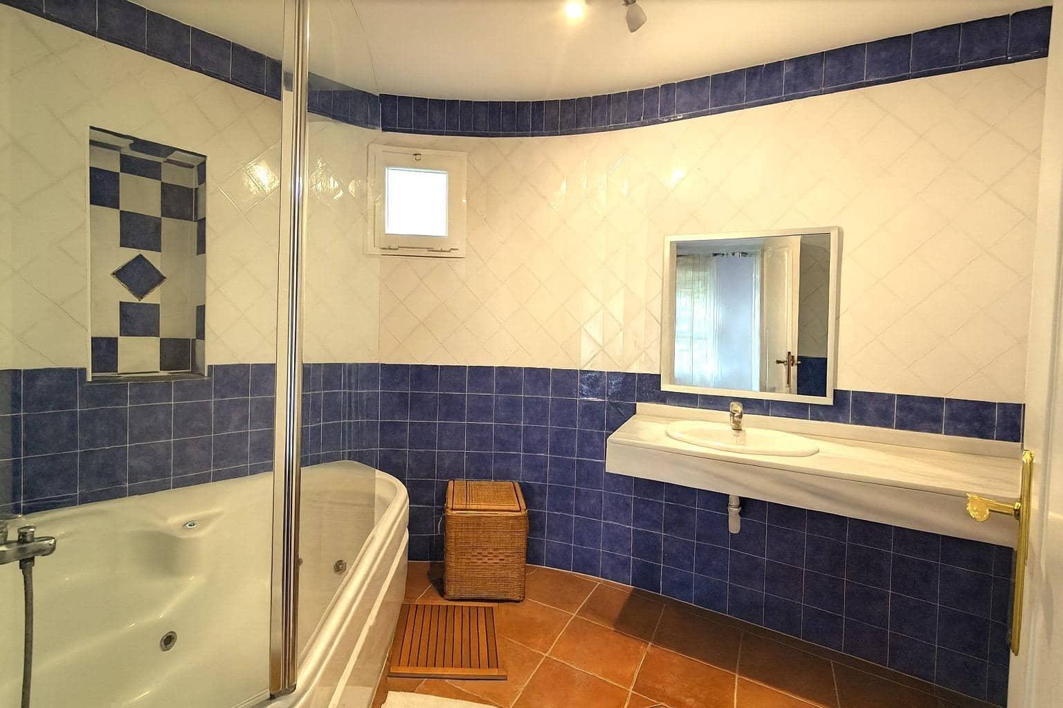 3 soverom Villa til salgs i Montiboli med garasje - € 490 000 (Ref: 9611461)