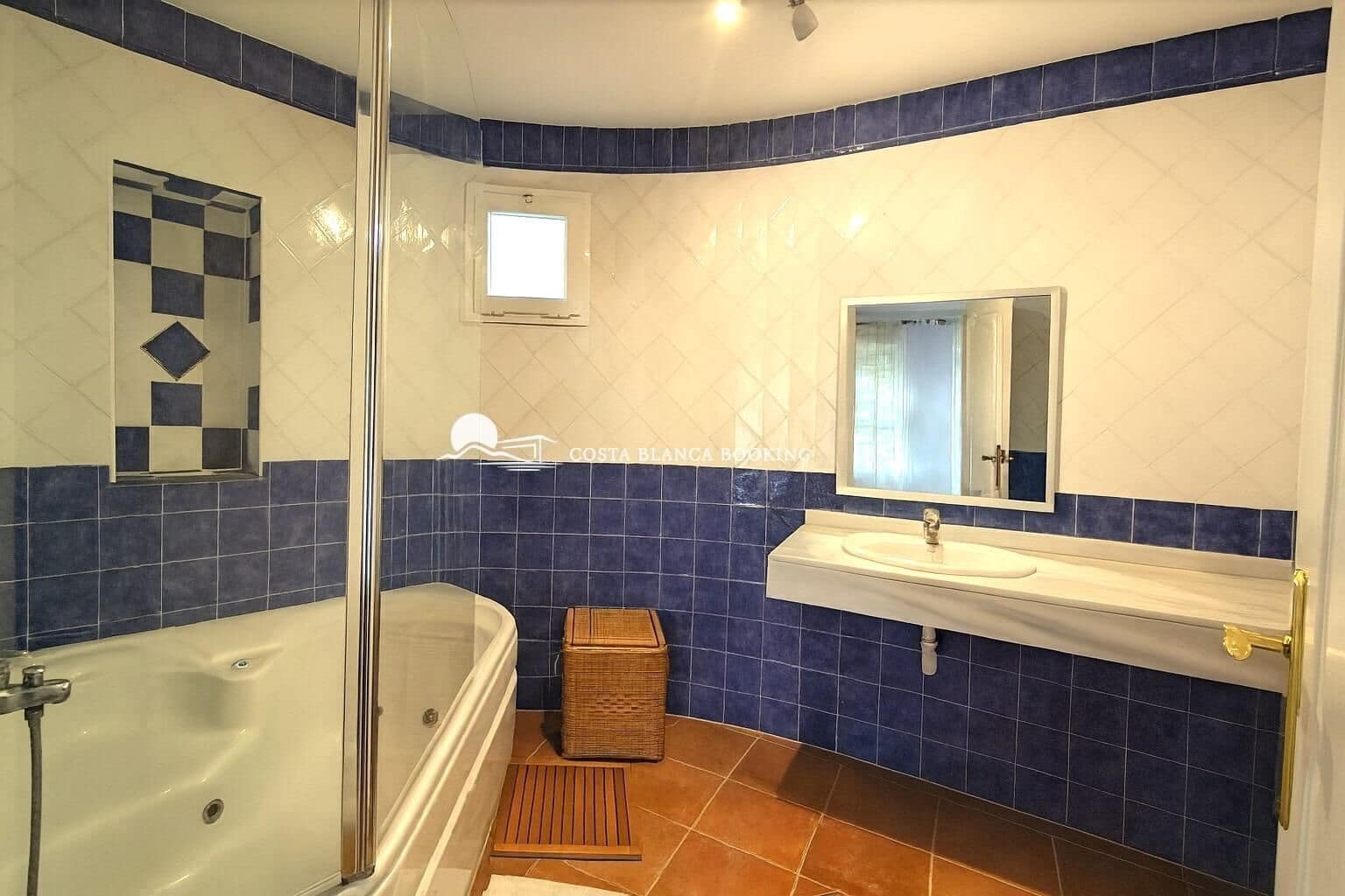 3 Zimmer Villa zu verkaufen in Montiboli mit Pool Garage - 470.000 € (Ref: 9611461)
