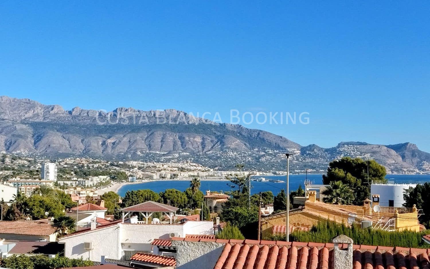 5 Zimmer Villa zu verkaufen in Albir mit Garage - 795.000 € (Ref: 9625937)