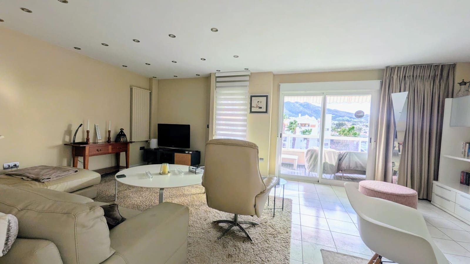 2 bedroom Penthouse for sale in Albir with pool garage - € 449,000 (Ref: 9634148)