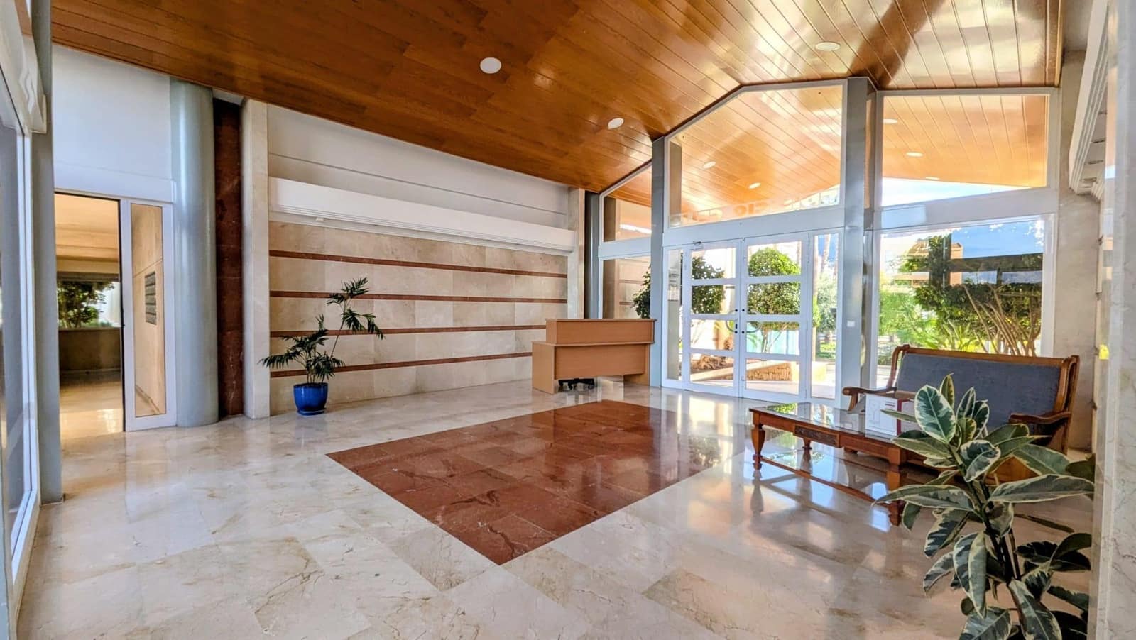 2 bedroom Penthouse for sale in Albir with pool garage - € 449,000 (Ref: 9634148)