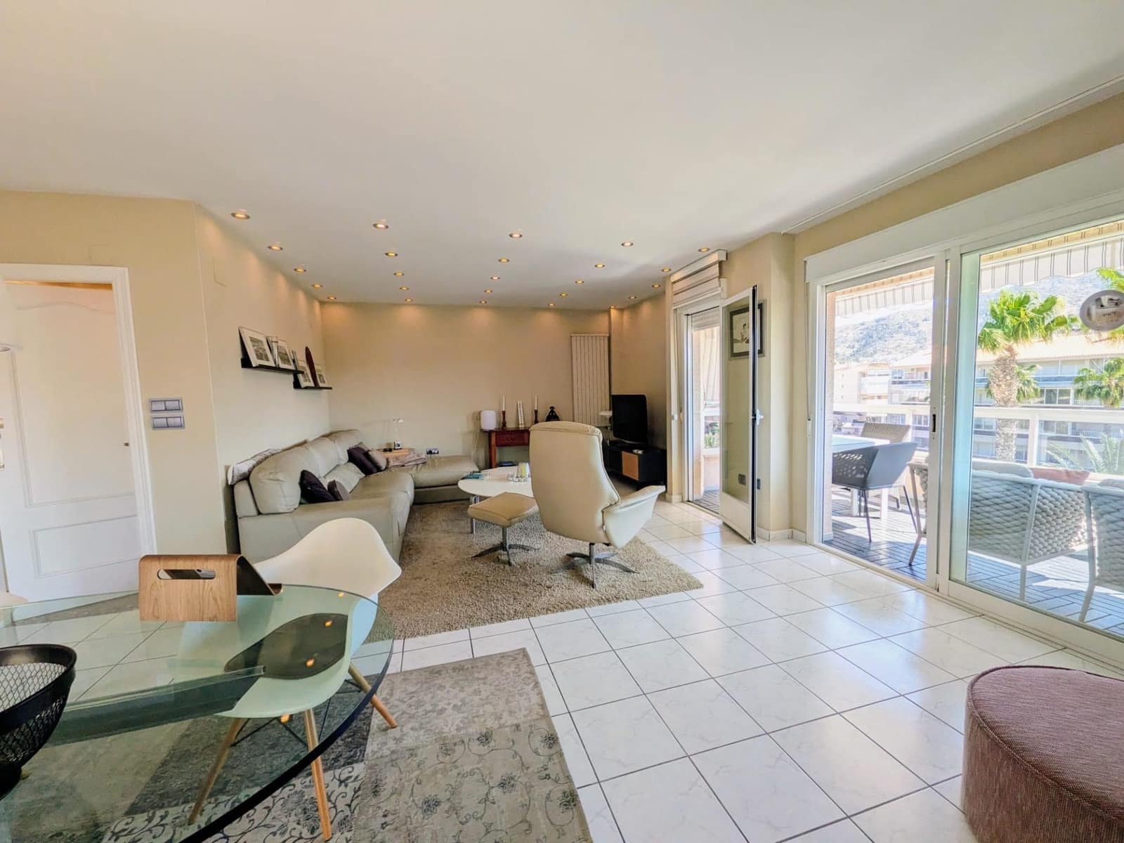 2 bedroom Penthouse for sale in Albir with pool garage - € 449,000 (Ref: 9634148)