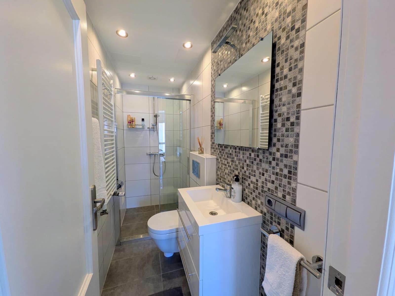 2 bedroom Penthouse for sale in Albir with pool garage - € 449,000 (Ref: 9634148)