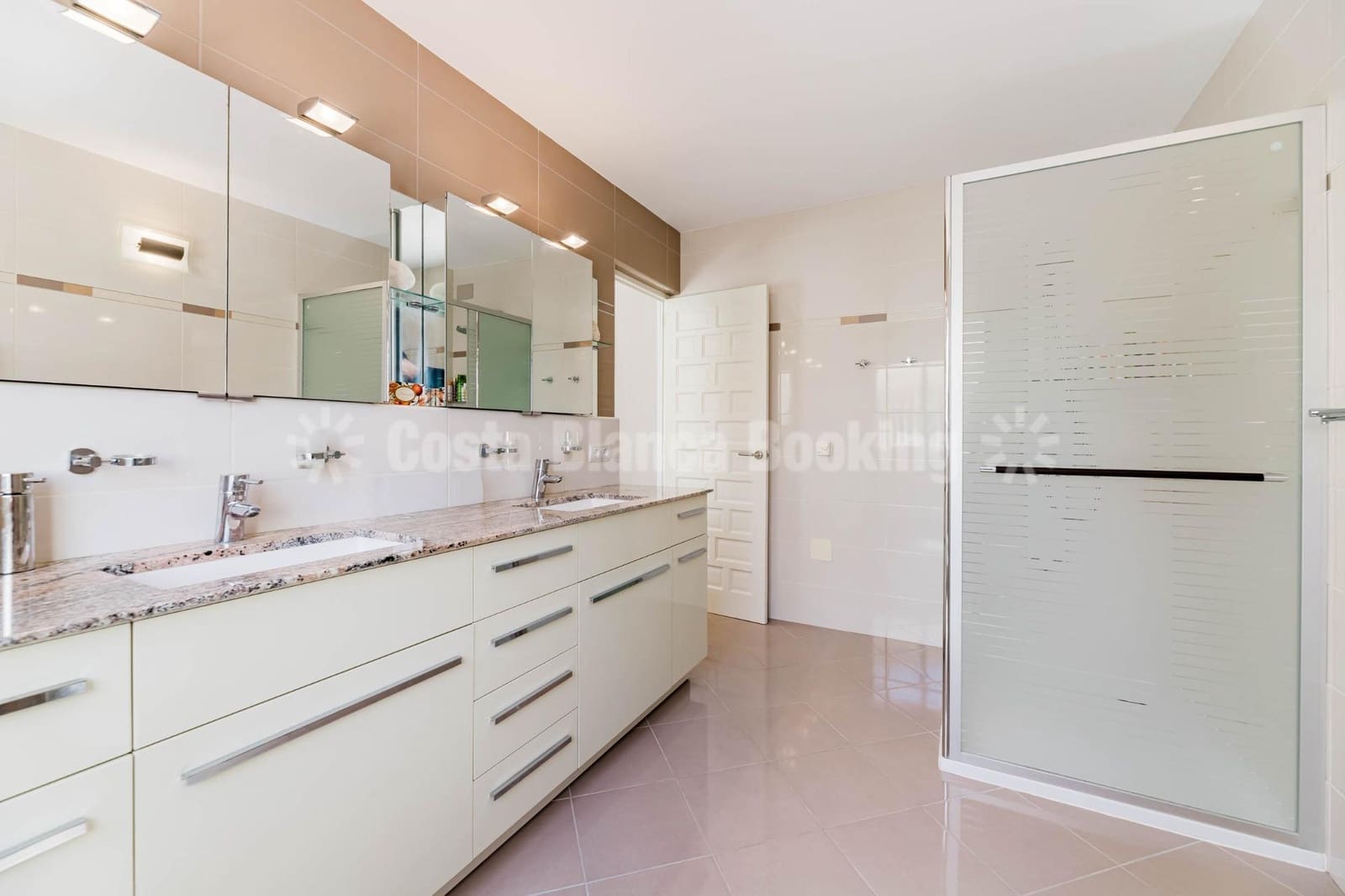 4 sypialnia Willa na sprzedaż w Albir z basenem garażem - 890 000 € (Ref: 9634150)