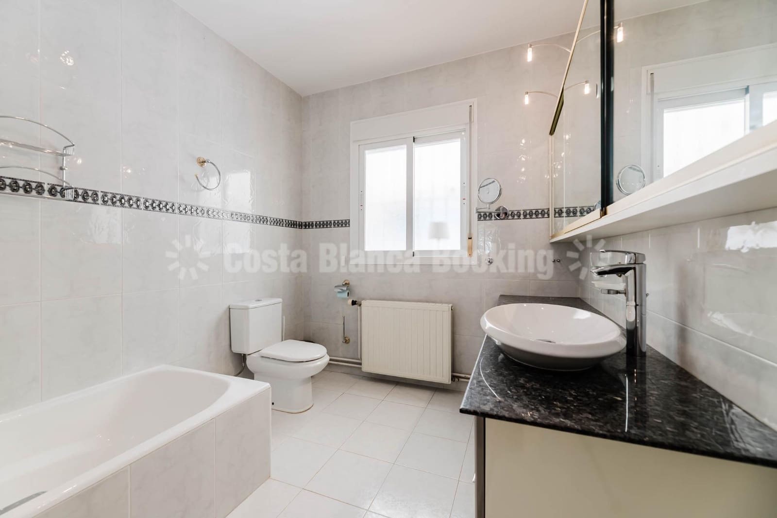 4 sypialnia Willa na sprzedaż w Albir z basenem garażem - 890 000 € (Ref: 9634150)