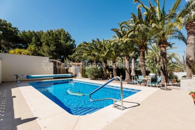 4 sypialnia Willa na sprzedaż w Albir, Alfaz del Pi / L'Alfàs del Pi z basenem garażem - 890 000 € (Ref: 9634150)