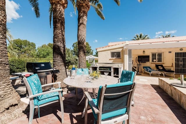 Chalet de 4 habitaciones en Albir, Alfaz del Pi / L'Alfàs del Pi en venta con piscina garaje - 790.000 € (Ref: 9634150)