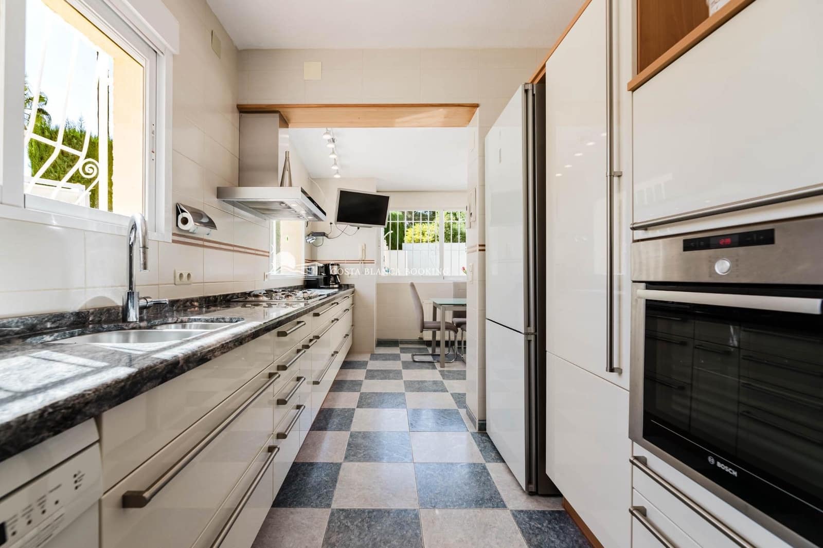 4 slaapkamer Villa te koop in Albir met zwembad garage - € 790.000 (Ref: 9634150)