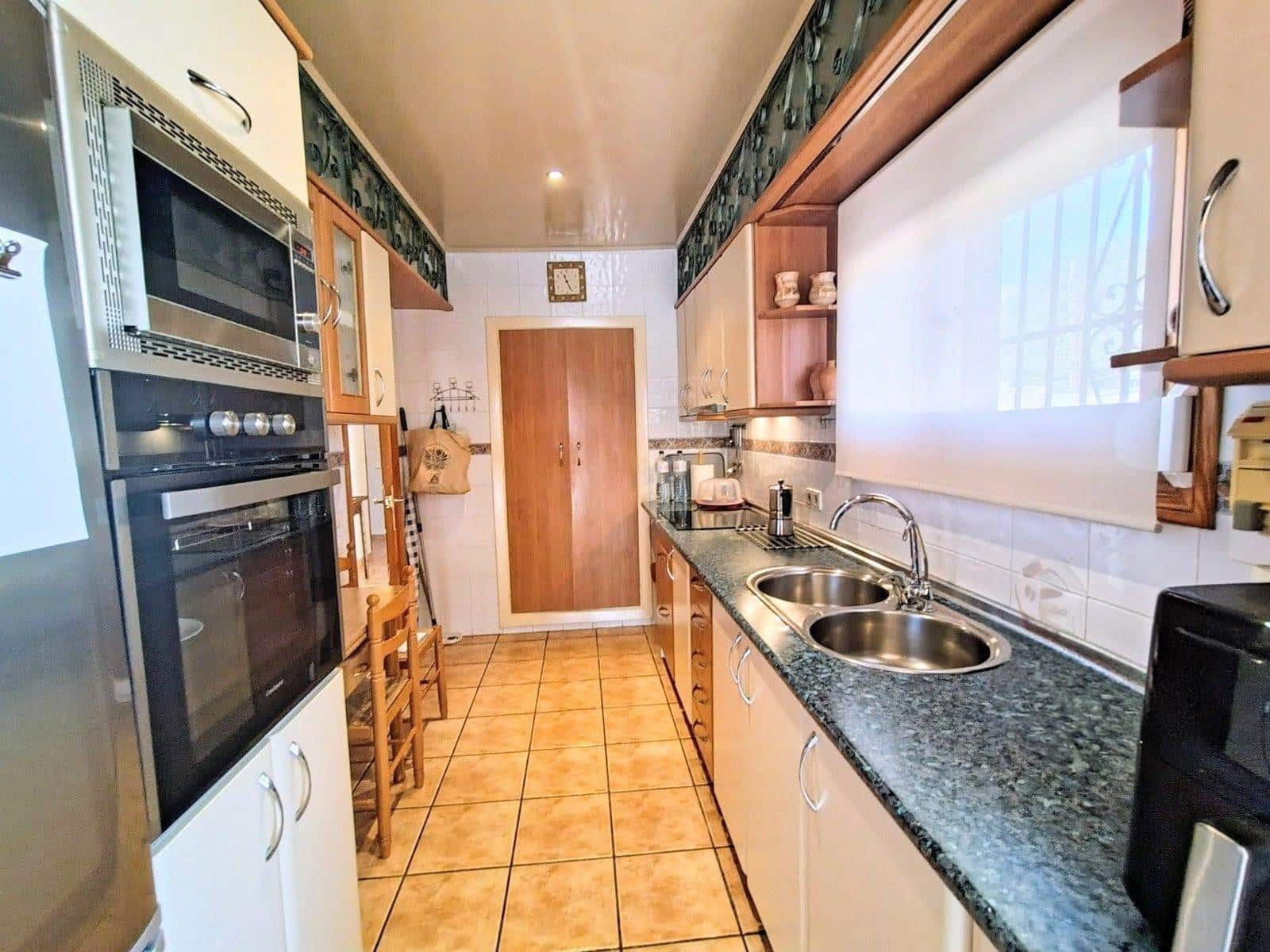 4 quarto Moradia para venda em La Nucia com piscina garagem - 735 000 € (Ref: 9666427)