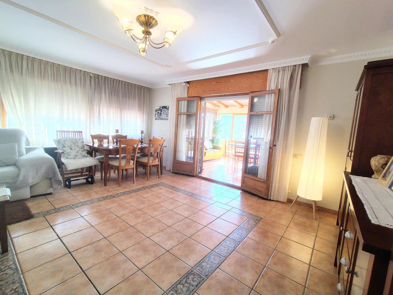 4 quarto Moradia para venda em La Nucia com piscina garagem - 735 000 € (Ref: 9666427)