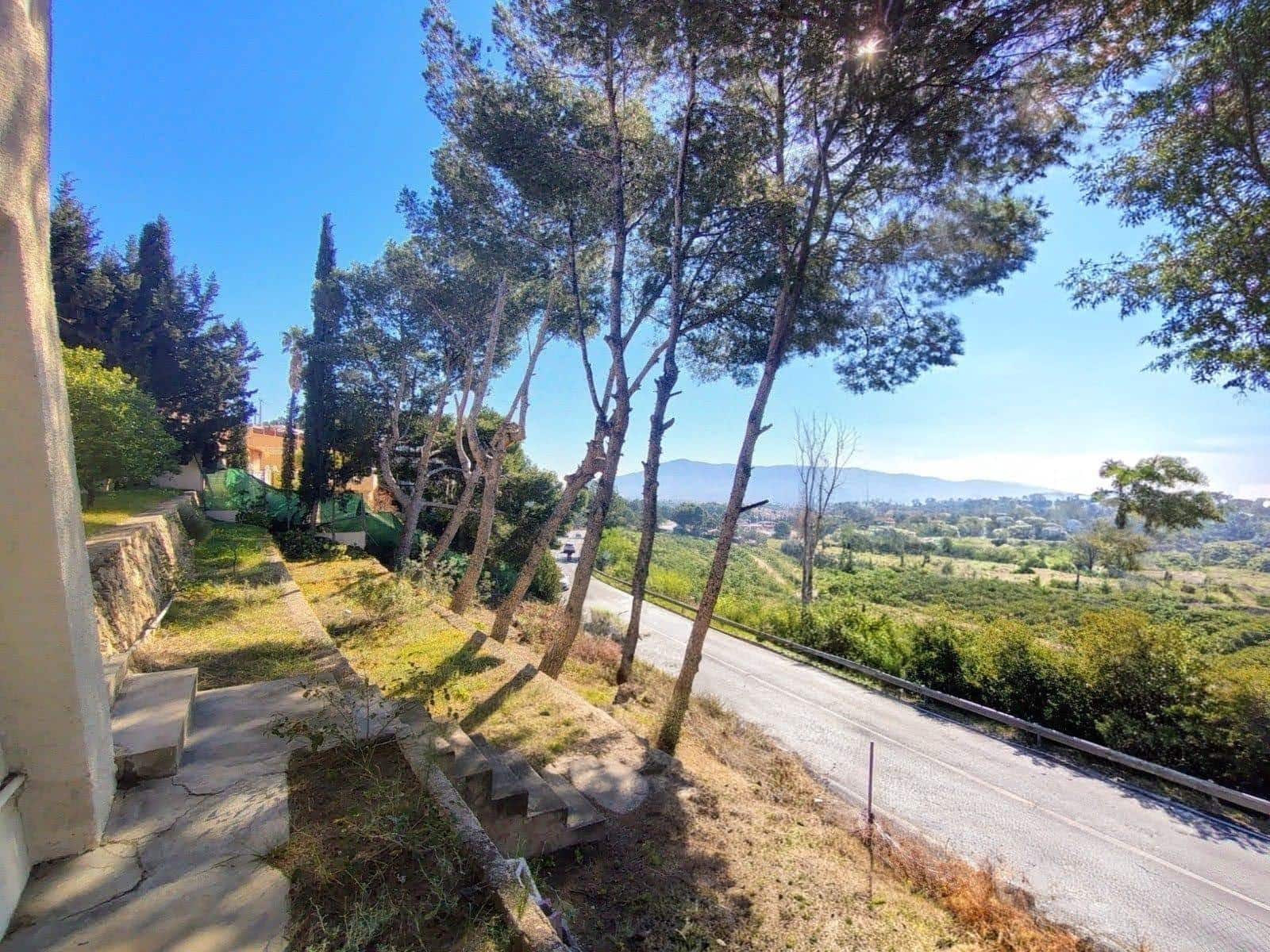 4 quarto Moradia para venda em La Nucia com piscina garagem - 735 000 € (Ref: 9666427)