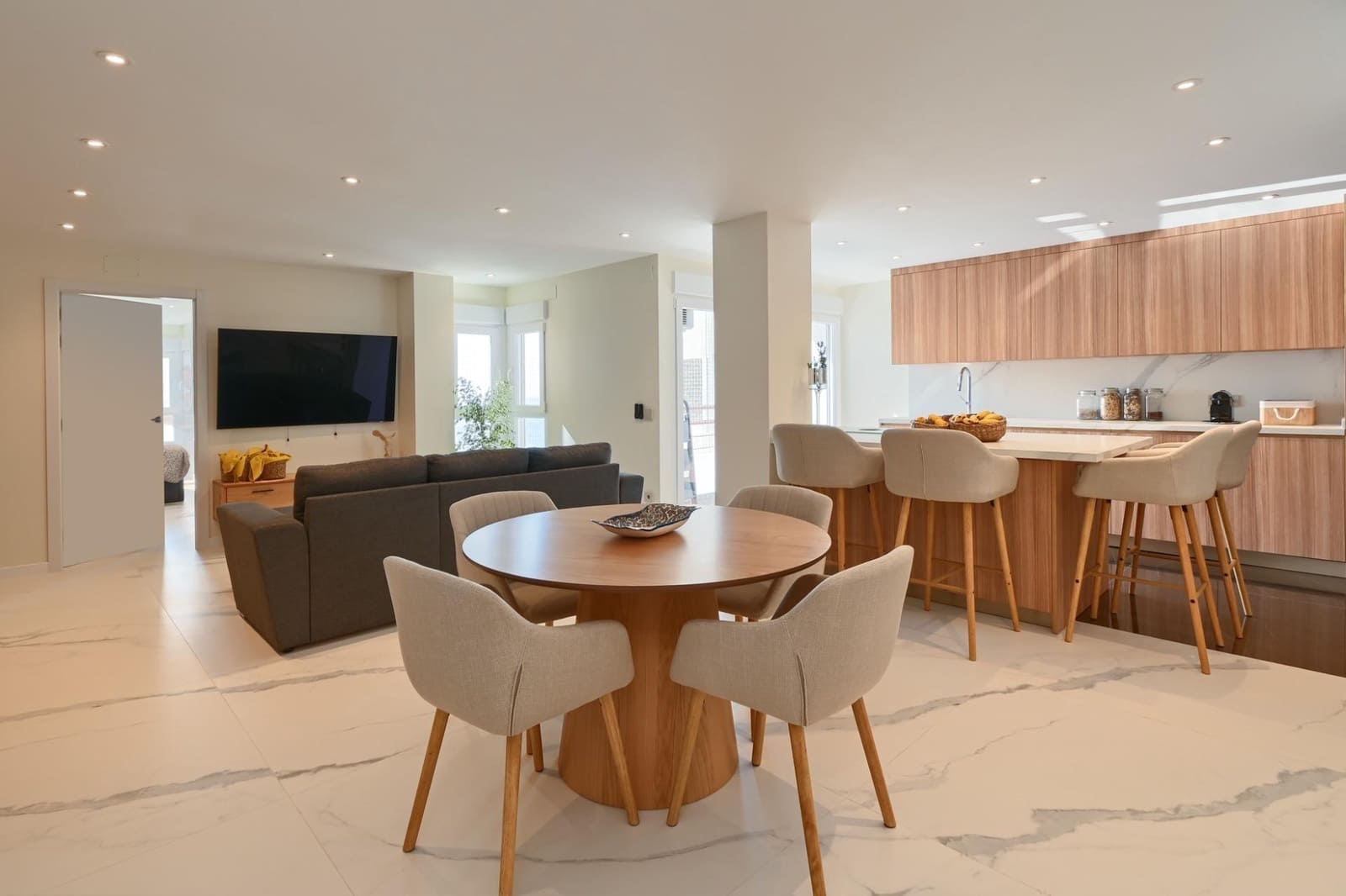 2 bedroom Apartment for sale in La Villajoyosa / Vila Joiosa with garage - € 630,000 (Ref: 9670569)