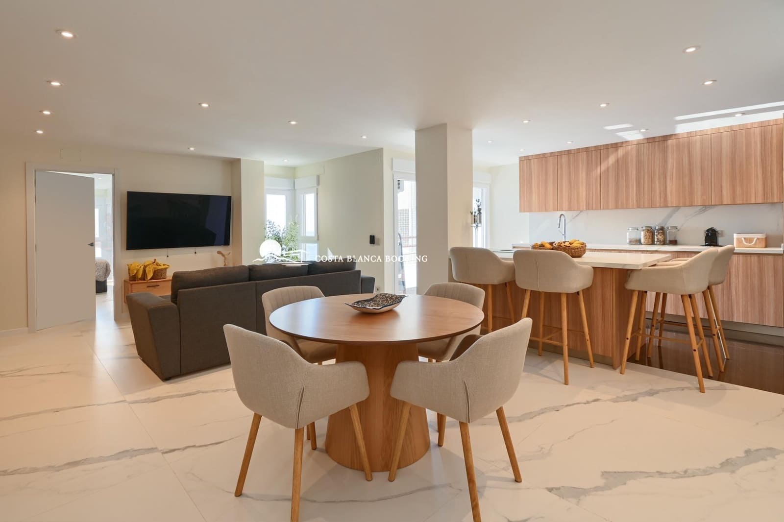 2 bedroom Apartment for sale in La Villajoyosa / Vila Joiosa with garage - € 630,000 (Ref: 9670569)