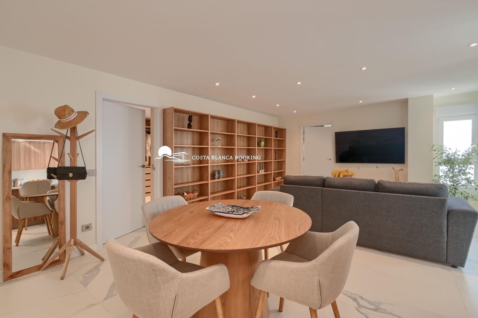 2 bedroom Apartment for sale in La Villajoyosa / Vila Joiosa with garage - € 630,000 (Ref: 9670569)