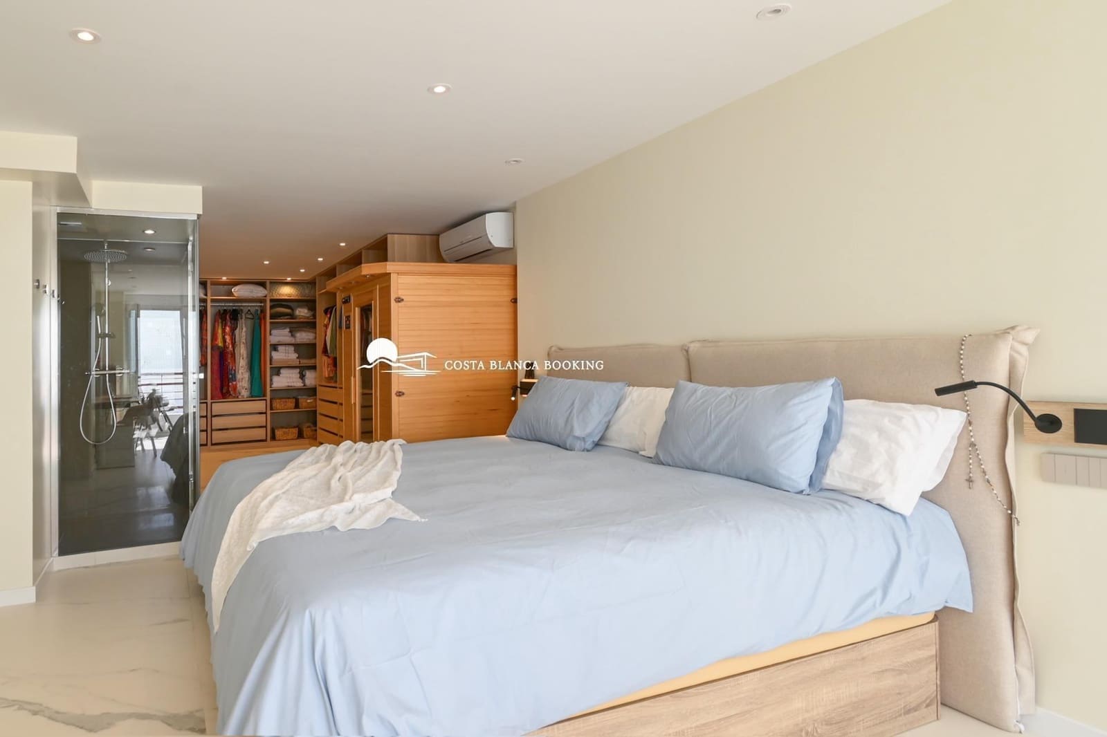 2 bedroom Apartment for sale in La Villajoyosa / Vila Joiosa with garage - € 630,000 (Ref: 9670569)
