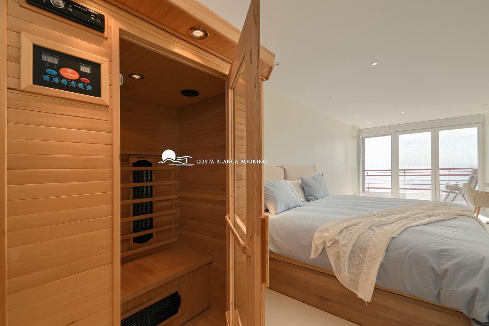 2 bedroom Apartment for sale in La Villajoyosa / Vila Joiosa with garage - € 630,000 (Ref: 9670569)
