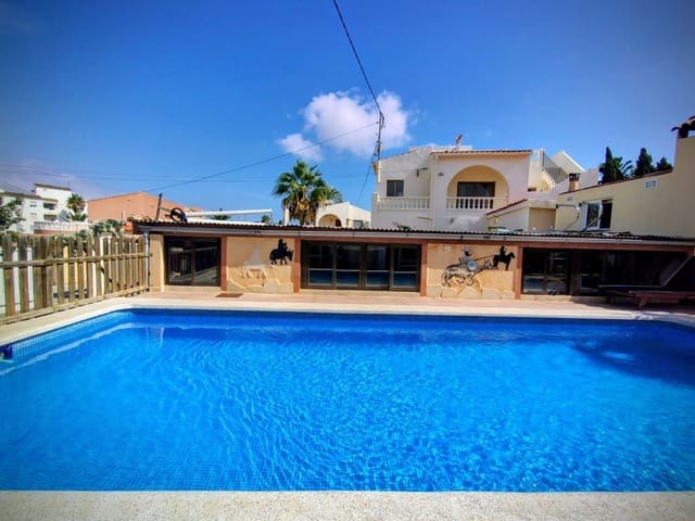 4 soveværelse Rækkehus til salg i Alfaz del Pi / L'Alfàs del Pi med garage - € 448.000 (Ref: 9690536)