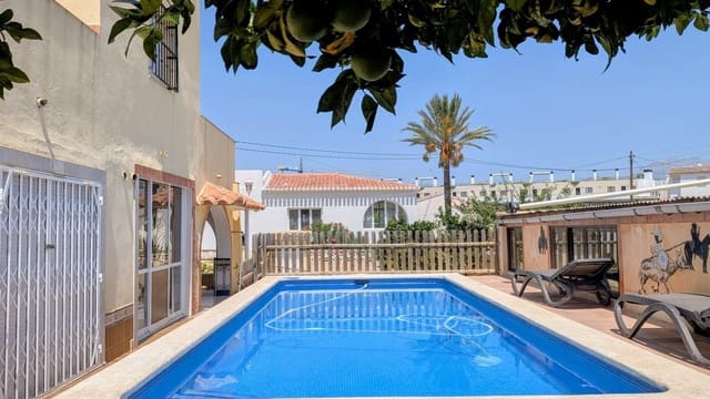 4 soveværelse Semi-Rækkehus til salg i Albir, Alfaz del Pi / L'Alfàs del Pi med swimmingpool garage - € 437.000 (Ref: 9690536)