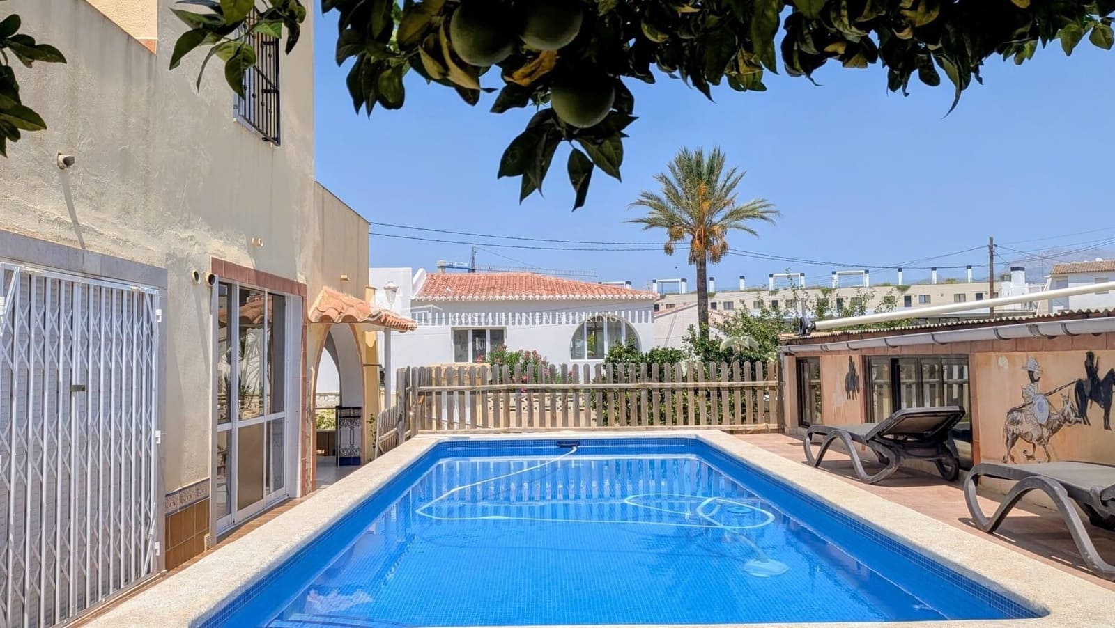 4 soveværelse Semi-Rækkehus til salg i Albir med swimmingpool garage - € 437.000 (Ref: 9690536)