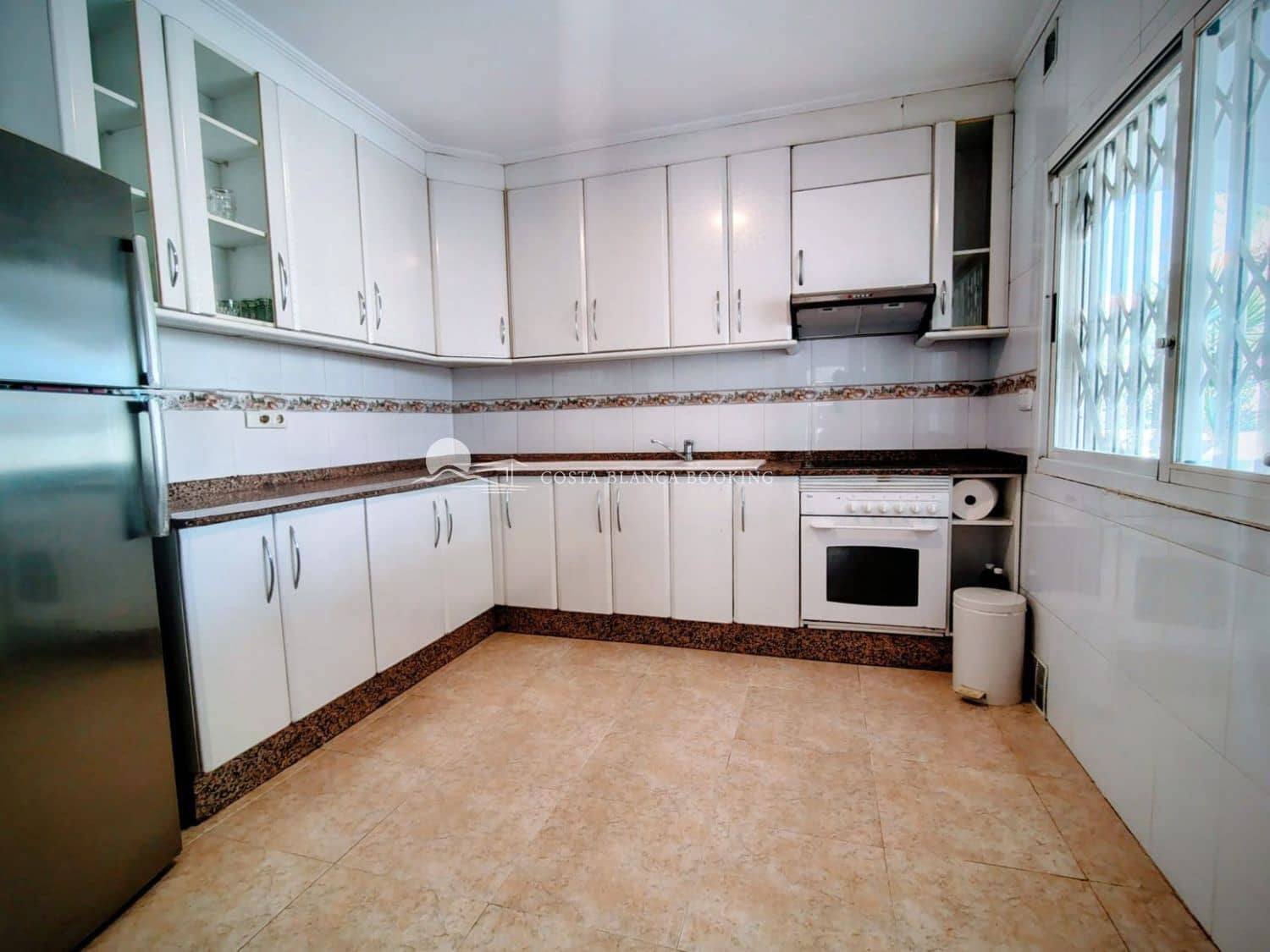 4 soveværelse Semi-Rækkehus til salg i Albir med swimmingpool garage - € 437.000 (Ref: 9690536)