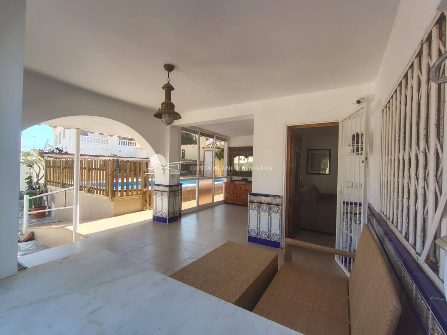 4 soveværelse Semi-Rækkehus til salg i Albir med swimmingpool garage - € 437.000 (Ref: 9690536)