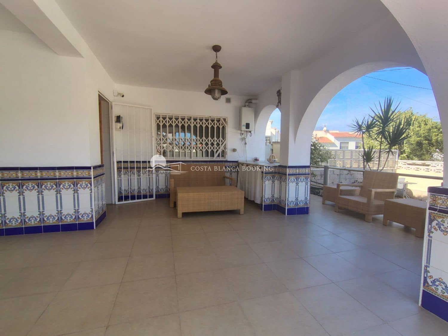 4 soveværelse Semi-Rækkehus til salg i Albir med swimmingpool garage - € 437.000 (Ref: 9690536)