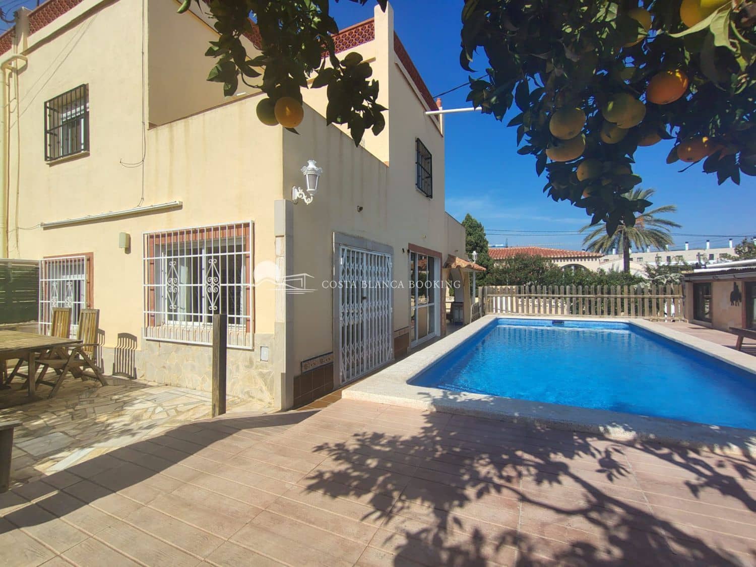 4 soveværelse Semi-Rækkehus til salg i Albir med swimmingpool garage - € 437.000 (Ref: 9690536)
