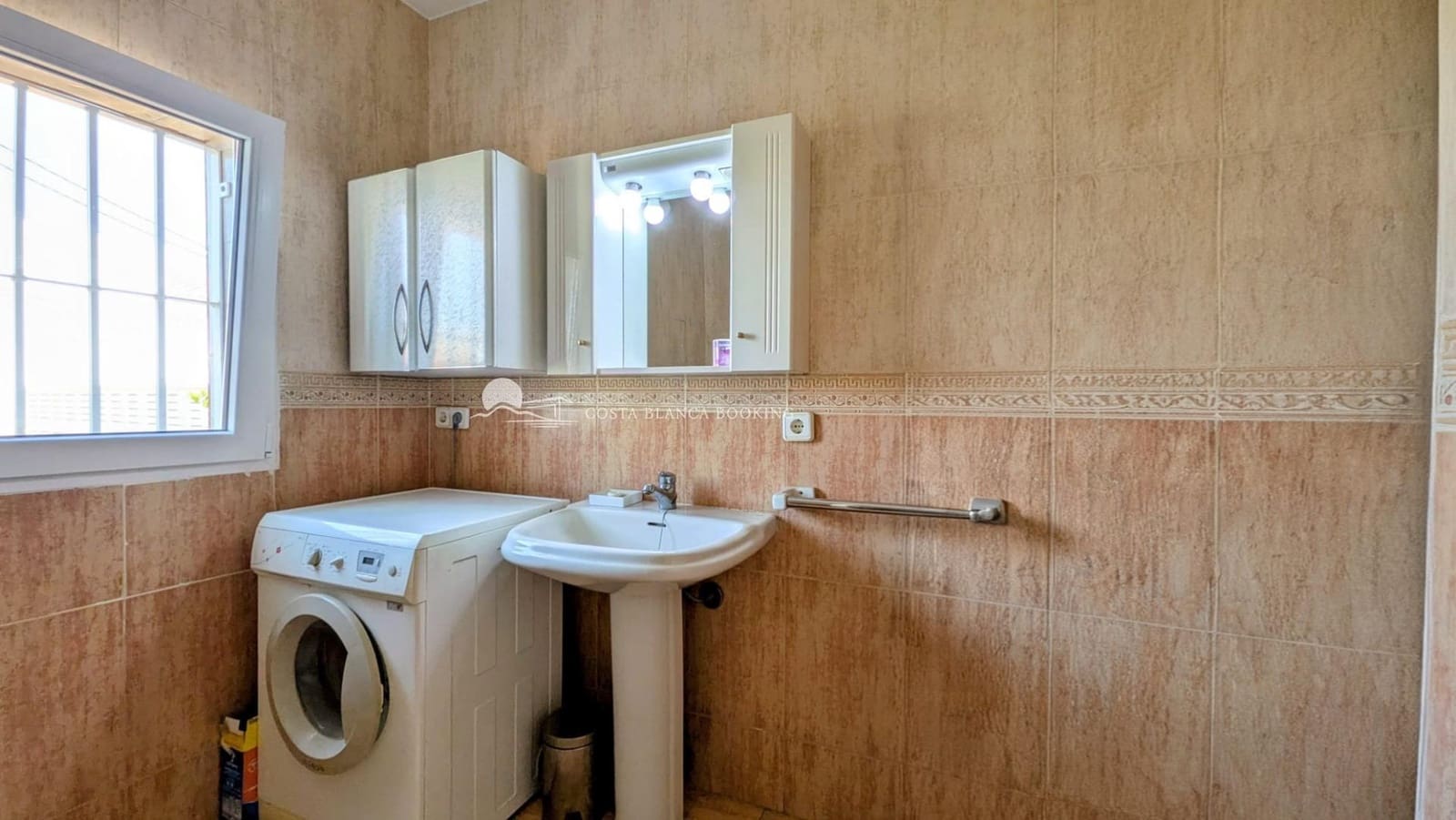 4 soveværelse Semi-Rækkehus til salg i Albir med swimmingpool garage - € 437.000 (Ref: 9690536)